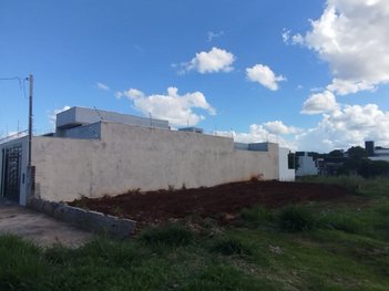 land_lot em Rua Vicente Teixeira Garcia, Bom Jardim - Maringá - PR