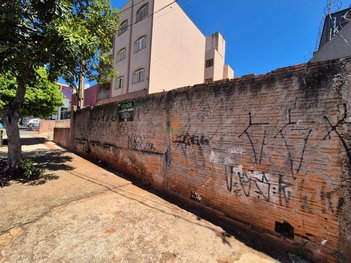 commercial_land_lot em Rua Prefeito Hugo Cabral, Centro - Londrina - PR