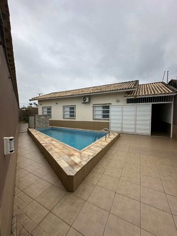 house em Rua Jamil Issa, Caiçara - Praia Grande - SP