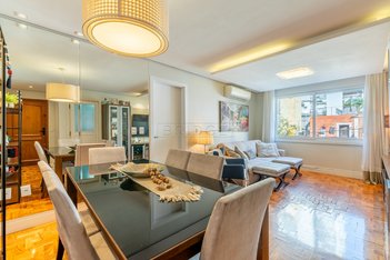 apartment em Rua Américo Vespucio, Higienópolis - Porto Alegre - RS