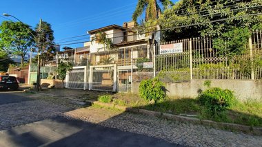house em Jorge Salis Goulart, Jardim São Pedro - Porto Alegre - RS
