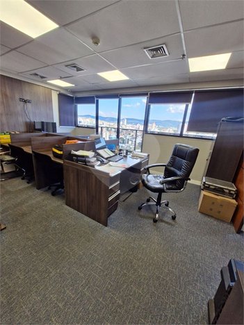 office em Rua Anchieta, Vila Boaventura - Jundiaí - SP