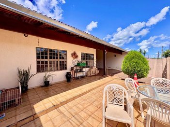 house em Rua Sebastião Carvalho da Silva, Califórnia - Londrina - PR
