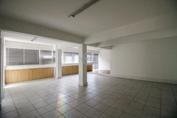 office em Avenida Plínio Brasil Milano, Passo da Areia - Porto Alegre - RS