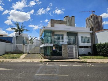 house em Avenida Rio Branco, Centro - Uberlândia - MG