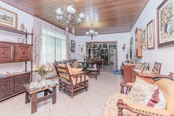 house em Rua Líbero Badaró, Passo da Areia - Porto Alegre - RS