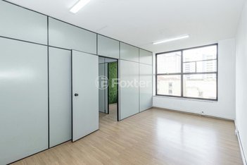 office em Avenida Ipiranga, República - São Paulo - SP