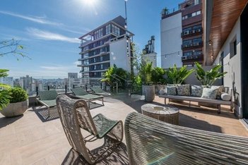 apartment em Rua Professor Fitzgerald, Petrópolis - Porto Alegre - RS