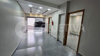 business em Rua Professor Mário Porto, Lídice - Uberlândia - MG