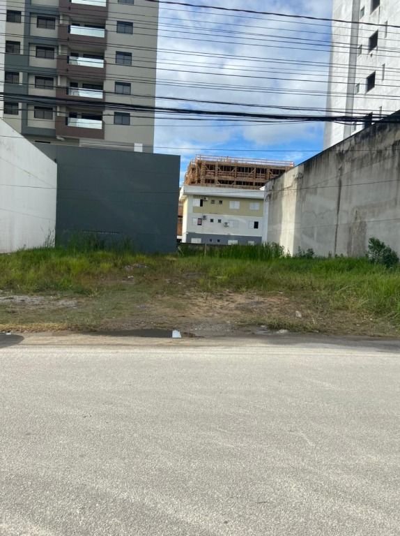 Terreno à venda no Bairro Pedra Branca por 4k Imóveis imobiliária na Pedra Branca