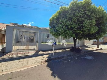 house em Rua Doutor Aristeu dos Santos Ribas, Santa Mônica - Londrina - PR