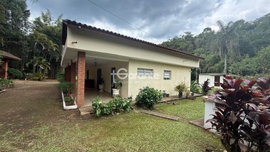 agricultural em Travessa Francisco Feliciano Ferreira da Silva, Centro - Mairiporã - SP