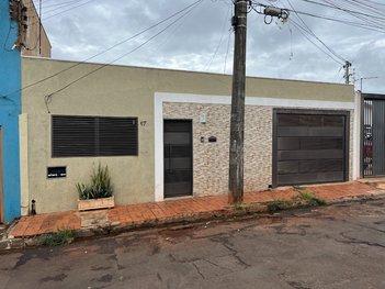 house em Rua Coroação de Pompéia, Conjunto Residencial Estrela do Sul - Campo Grande - MS