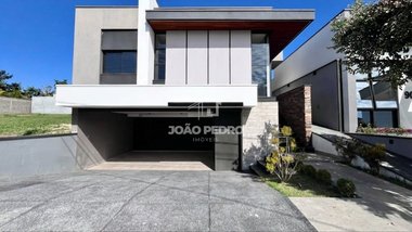 house em Avenida Renato Vargas, Loteamento Pinheiros de Tremembé - Tremembé - SP