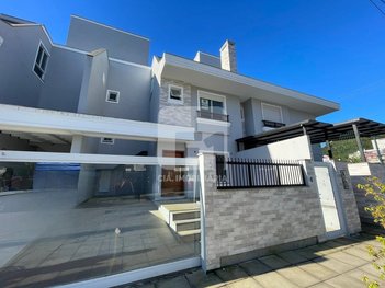 house em Rua das Piraúnas, Jurerê Internacional - Florianópolis - SC