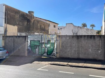 land_lot em Rua Tenente Virmondes, Centro - Uberlândia - MG