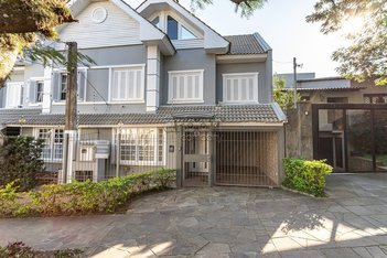 house em Rua Doutor Barbosa Gonçalves, Chácara das Pedras - Porto Alegre - RS