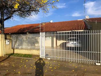 house em Rua José Valério de Souza Irmão, Califórnia - Londrina - PR
