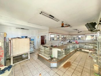 business em Praça João Prado de Almeida Pacheco, Jardim das Paineiras - Jaú - SP