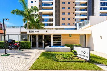 apartment em Rua Alferes Ângelo Sampaio, Água Verde - Curitiba - PR