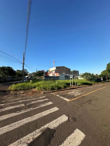 land_lot em Rua Maria Paulina Palma, Conjunto Habitacional Requião - Maringá - PR