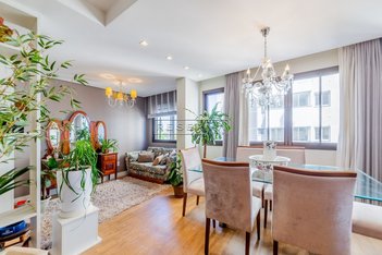 apartment em Rua Professor Freitas Cabral, Jardim Botânico - Porto Alegre - RS