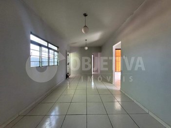 house em Rua Domingos Antônio Calabria, Presidente Roosevelt - Uberlândia - MG