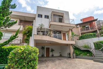 house em Edgar Pires de Castro, Hípica - Porto Alegre - RS