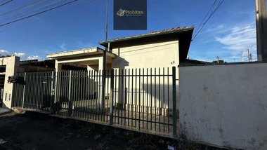 house em Rua Dona Júlia Alves Vieira, Centro - Pindamonhangaba - SP