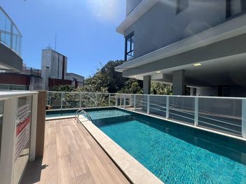 apartment em Rodovia Tertuliano Brito Xavier, Jurerê - Florianópolis - SC