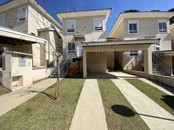 house em Rua Adozinda Lopes, Jardim da Glória - Cotia - SP