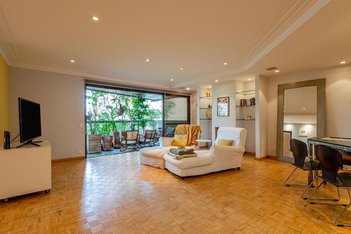 apartment em Rua Bueno Brandão, Vila Nova Conceição - São Paulo - SP