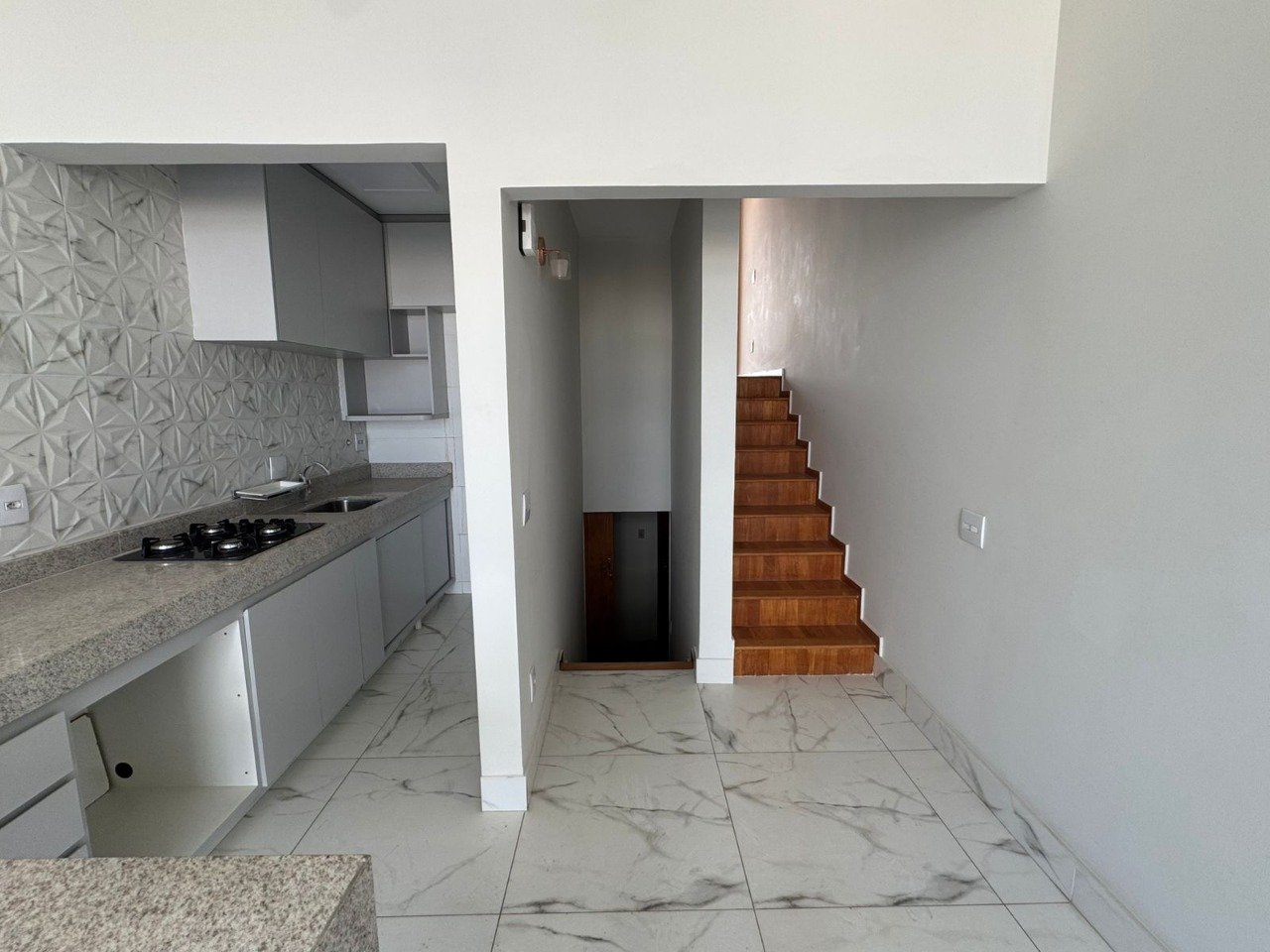 d4a61329-5279-41e6-a58f-35fa16a5263d