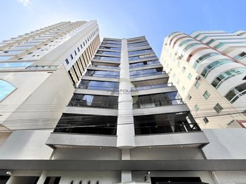 apartment em Rua 210, Meia Praia - Itapema - SC