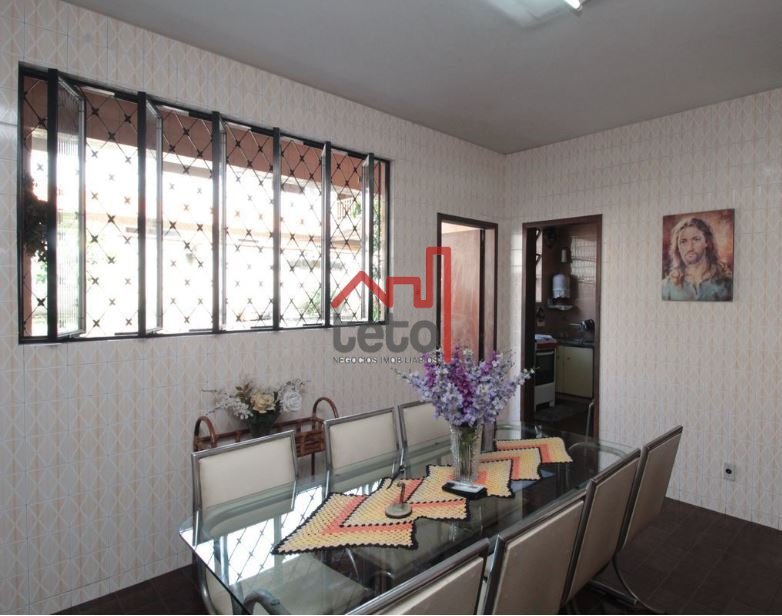 Casa com 3 quartos — Sagrada Família, Belo Horizonte