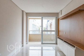 apartment em Rua Roque Calage, Passo da Areia - Porto Alegre - RS