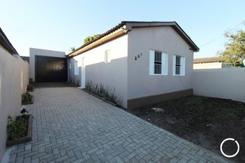 house em Olmiro Oliveira de Castro, São José - Santa Maria - RS