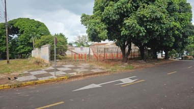 land_lot em Rua Florianópolis, Zona IV - Umuarama - PR