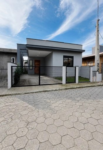 house em Rodovia João Gualberto Soares, São João do Rio Vermelho - Florianópolis - SC