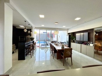 house em Rua Monte Cáceros, Zona 07 - Maringá - PR