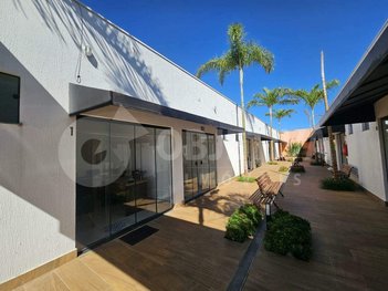 business em Avenida Nicomedes Alves dos Santos, Lídice - Uberlândia - MG