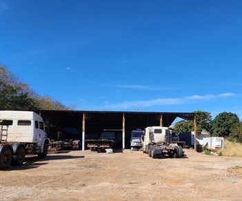 industrial em Rua Paracanãs, Jardim Eldorado - Aparecida de Goiânia - GO