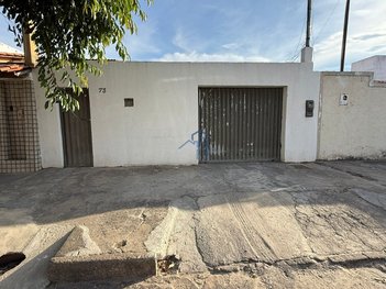 house em Avenida Aracaju, Brasil - Vitória da Conquista - BA