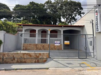 house em Rua Doutor Armando Amaral, Centenário - Lavras - MG