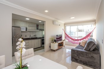 apartment em Rua Coronel Deusdedit Paiva Bueno, Cavalhada - Porto Alegre - RS