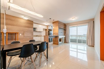 apartment em Rua Valdir Antônio Lopes, Três Figueiras - Porto Alegre - RS