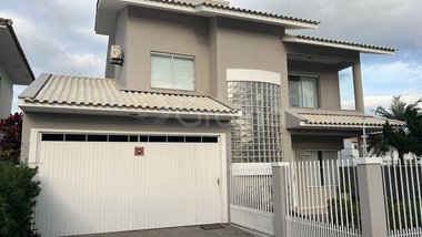 house em Rua Mário Neves de Oliveira, Centro - Palhoça - SC