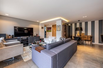 apartment em Rua Mauro Guedes de Oliveira, Jardim Lindóia - Porto Alegre - RS