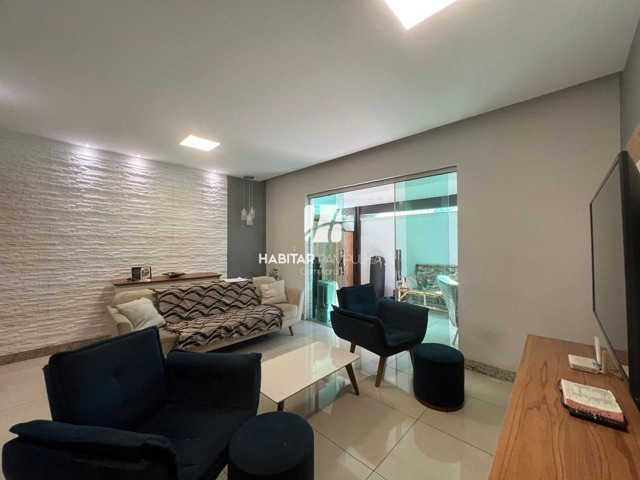 Apartamento com 3 quartos — Planalto, Belo Horizonte