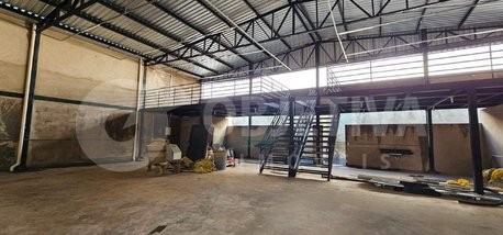 industrial em Avenida Dario Fagundes da Costa, Novo Mundo - Uberlândia - MG